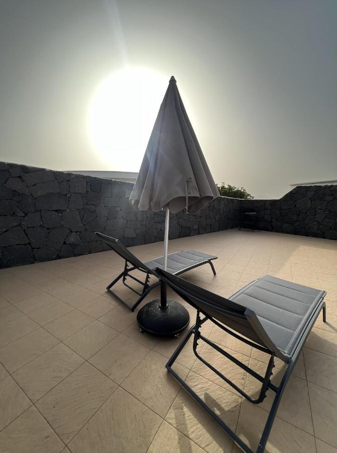 Bungalow Apartamento Sol Famara Exterior photo